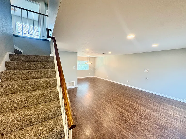 2035 Grove Ave — Photo 10