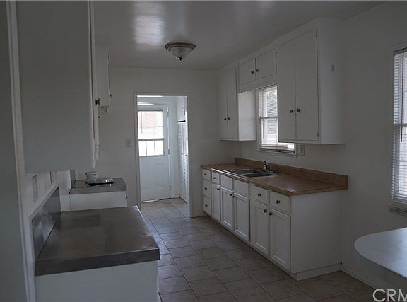 4th image of 4845 Premiere Ave