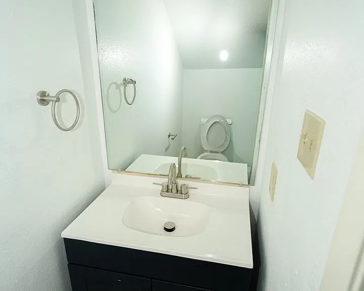 5670 Birchmont Dr #5670C — Photo 8