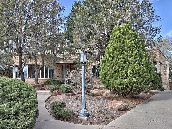 3rd image of 309 Hermosa Dr SE