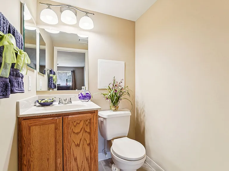 2BR, 1.5BA - 939SF - Model - Master Bedroom Private Powder Room