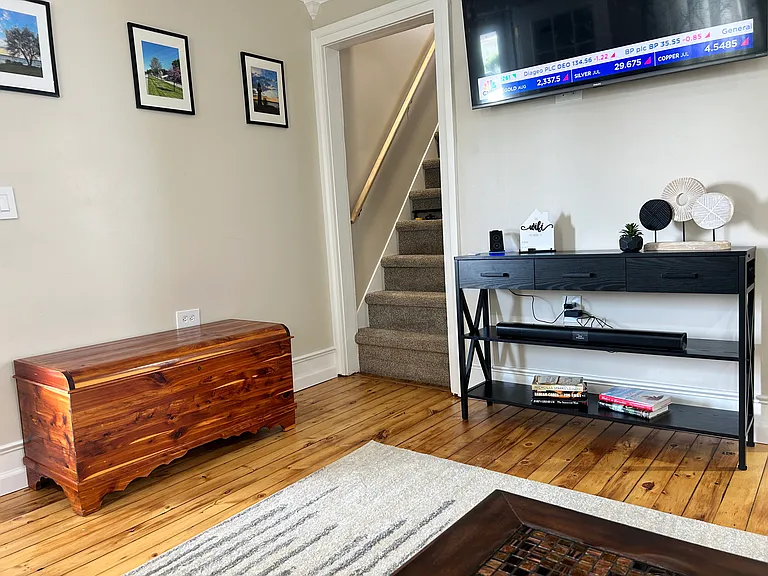 17 Pratt St #2 — Photo 3