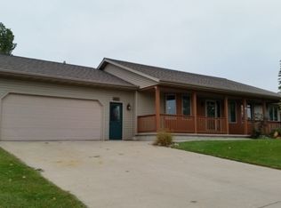 121 Southgate Dr, Eden, WI 53019