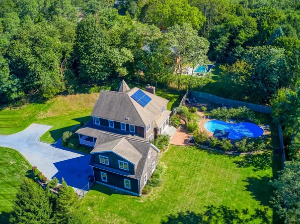 23-C W Neck Rd, Shelter Island, NY 11964