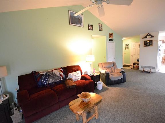 4th image of 1330 Harwood Ln