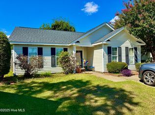 1202 Saint Charles Cir, Greenville, NC 27834