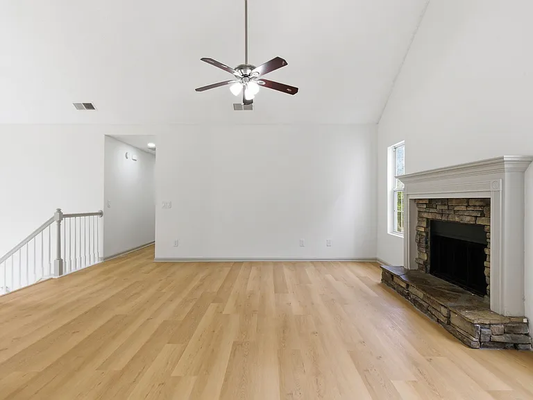 1414 Paddocks Way — Photo 8