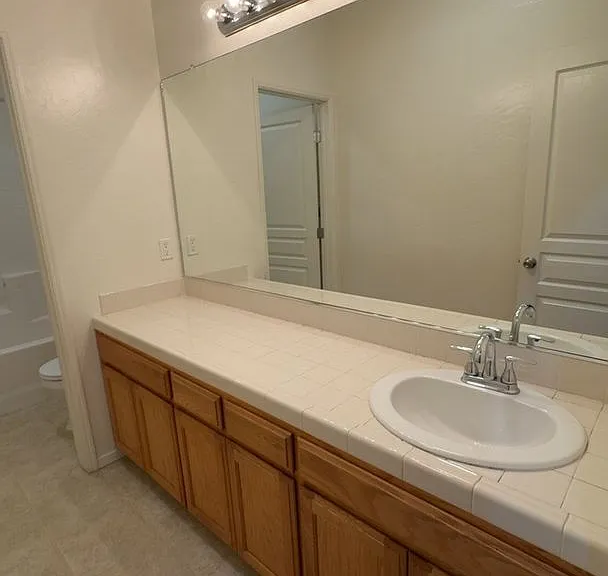 6224 W Thompson Ave — Photo 15