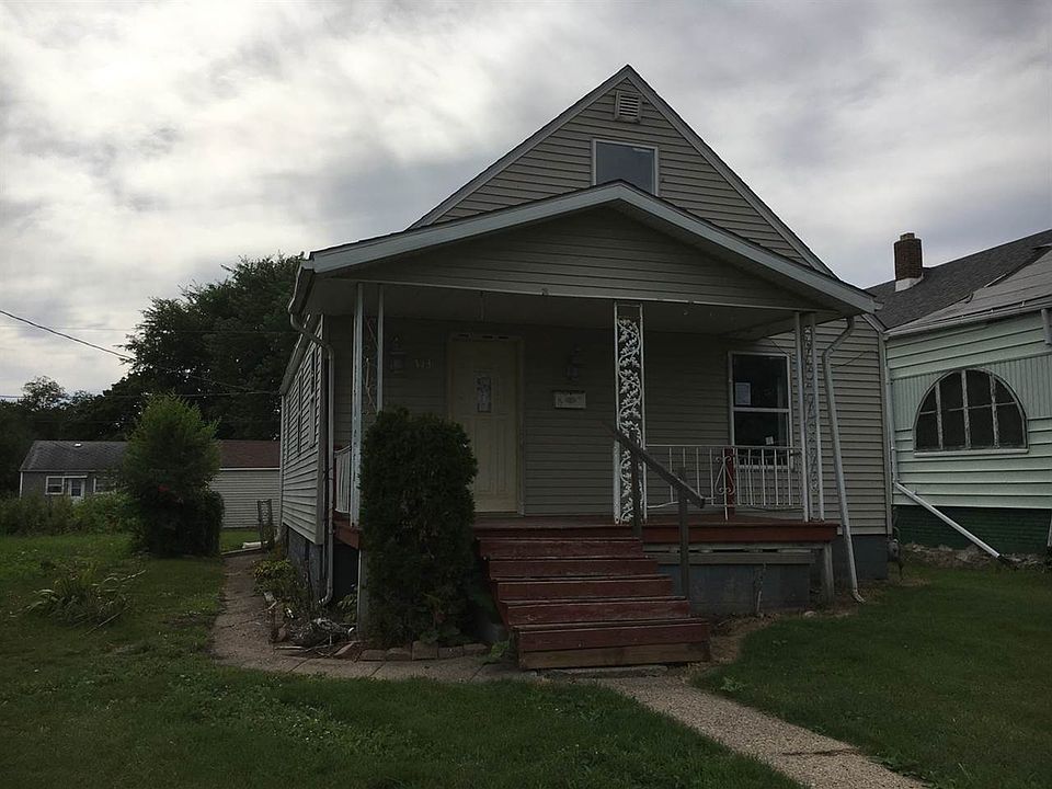 1st image of 713 S Falcon St