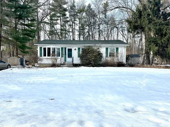 9 Hancock Ln, Greenfield, MA 01301