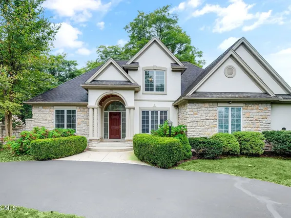 2110 Austin Bluffs Ct, Toledo, OH 43615