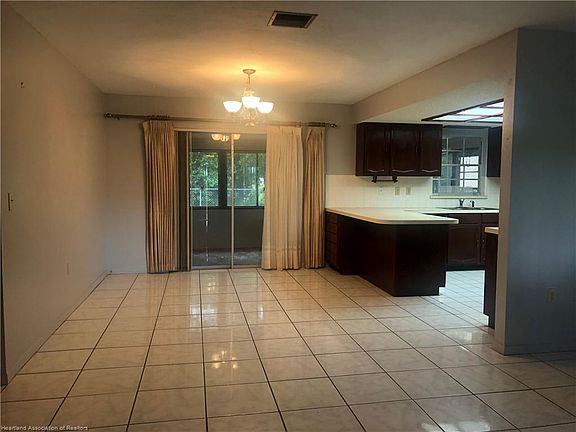 5th image of 8301 Hampshire Dr