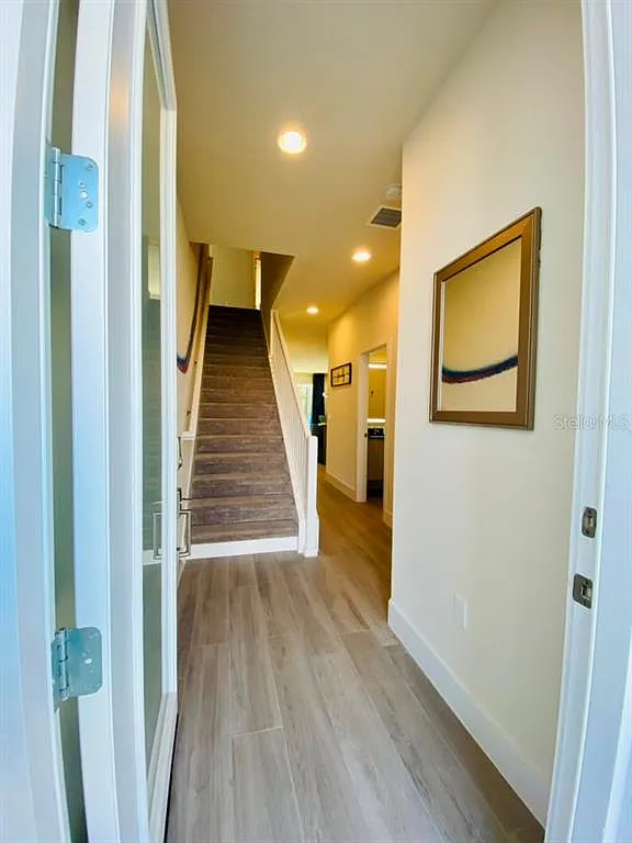 3 bed, 3.0 bath, 1888 sqft, $2,500 — Photo 4