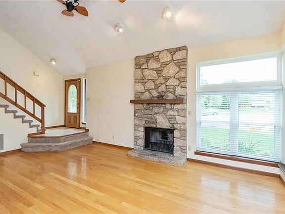 4th image of 9140 Fireside Ct