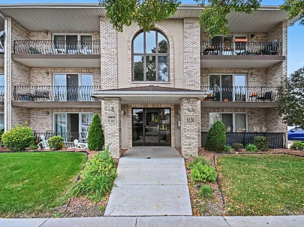 6136 W 63rd St Unit 2W, Chicago, IL 60638