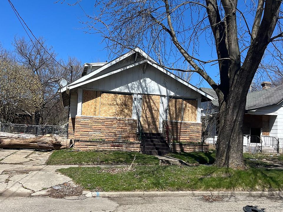 2nd image of 133 E Oakley St