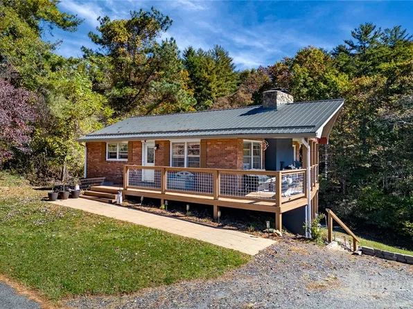 125 Forest Lake Lane, West Jefferson, NC 28694