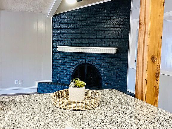 Kitchen bar 