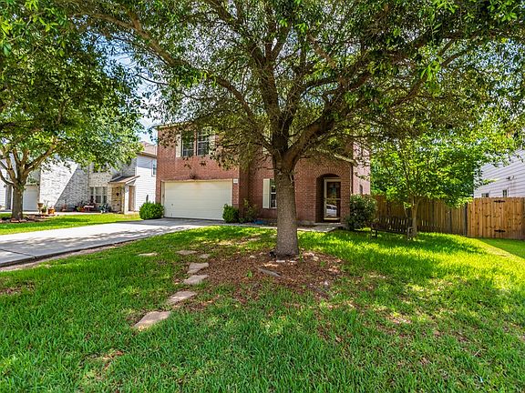 4th image of 521 Whispering Hollow Dr