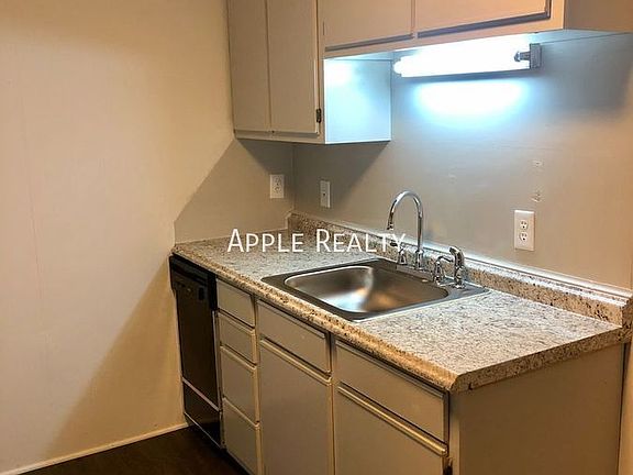 5th image of 1025 Klyce St Unit 3