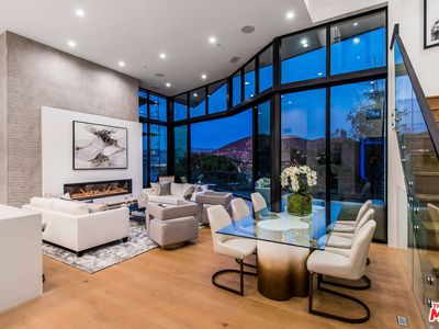 7153 Woodrow Wilson Dr, Los Angeles, CA, 90068