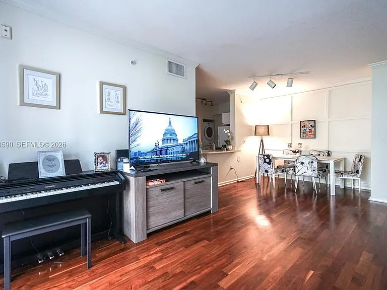 17145 N Bay Rd #4403 — Photo 8
