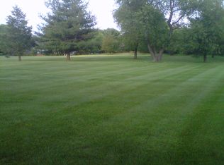 6870 Ellis Ave, Long Grove, IL 60047