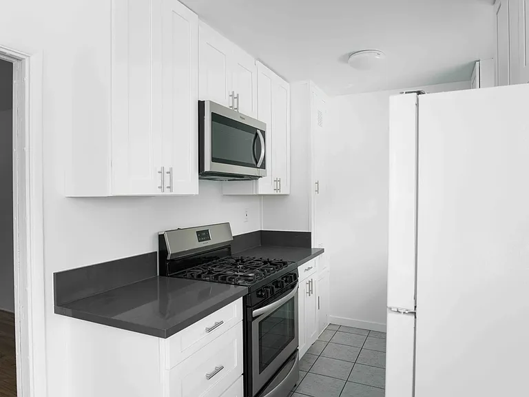 2900 Exposition Blvd #B — Photo 8
