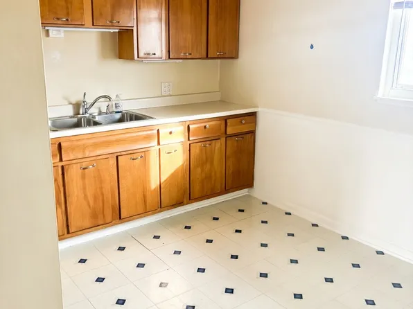 (undisclosed Address), Rocky River, OH 44116