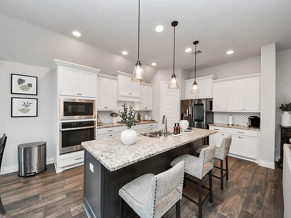 4th image of 18723 Montero Ln