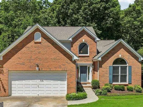 1068 Blankets Creek Dr, Canton, GA 30114