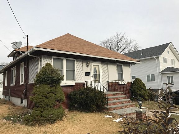 2nd image of 1063 Cornwell Ave