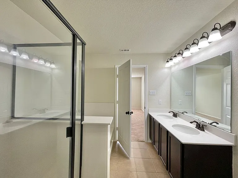 304 W Orion Dr — Photo 17