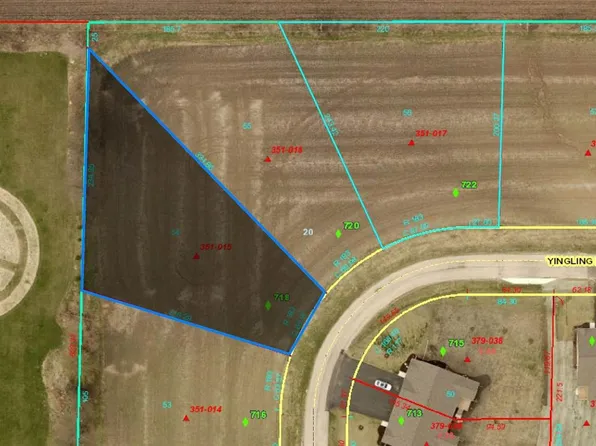 718 Yingling Dr, Dixon, IL 61021