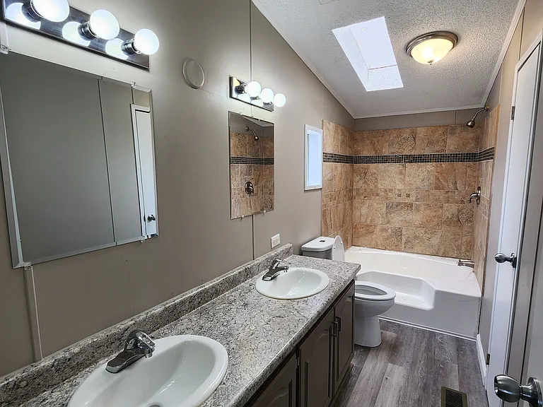 Silver Creek — Photo 19