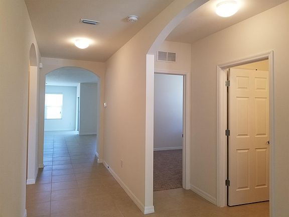 5th image of 601 SE 1st St