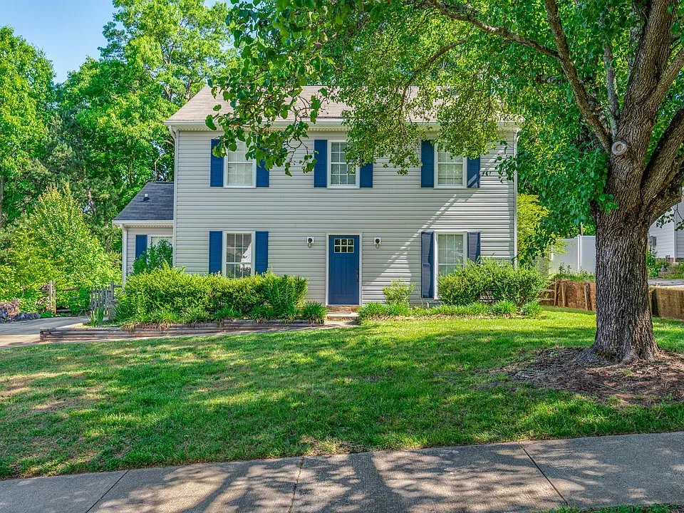 13729 Gatestone Ln