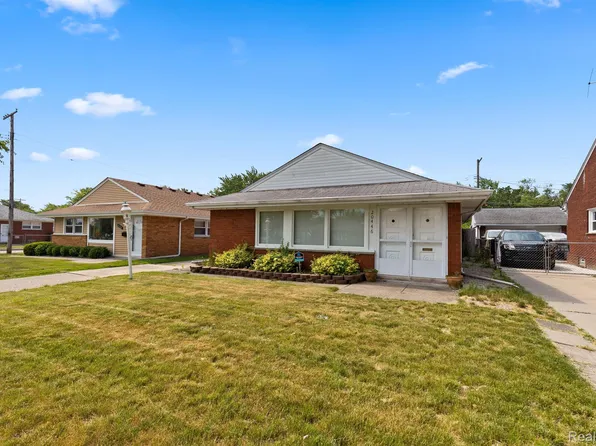 20446 Lennon St, Harper Woods, MI 48225