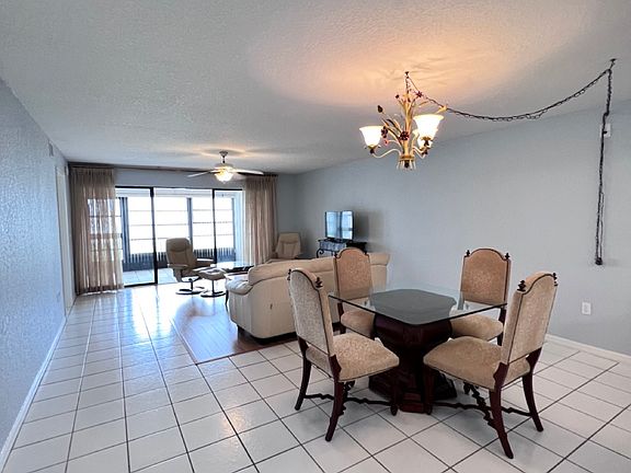 4th image of 240 Lewis Cir #1-515