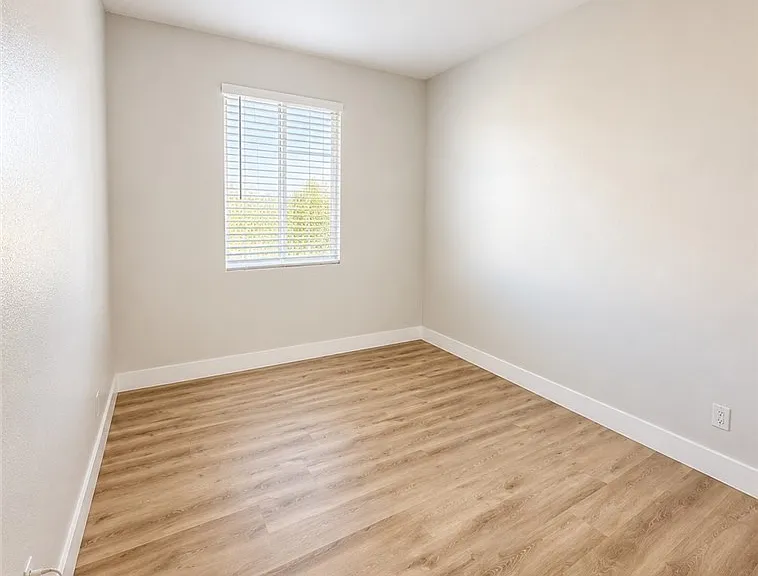 3957 Irvin Ave — Photo 12