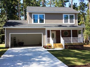 302 Canebreak Ln, Simpsonville, SC 29681