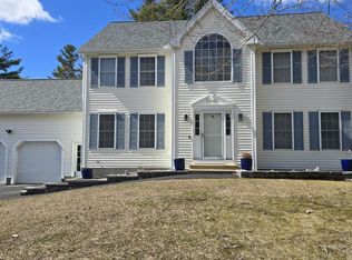 9 Sunblaze Dr, Nashua, NH 03062