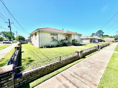 200 Hollygrove St, Metairie, LA, 70005