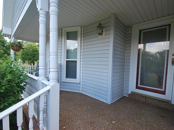 2nd image of 701 Amy Ct
