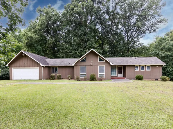 2923 Brooks Mill Ln, Wingate, NC 28174