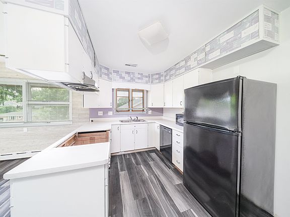 5th image of 3112 Kaufmann Ave