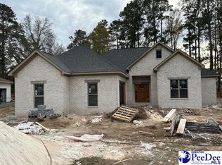 3814 Pine Needles Rd, Florence, SC 29501