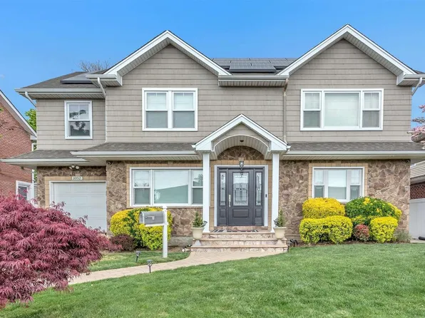 1052 Lorraine Drive, Franklin Square, NY 11010