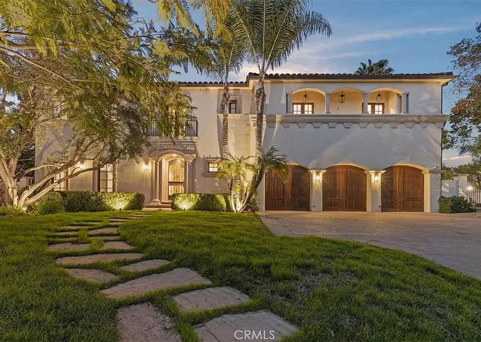 5010 Serena Cir