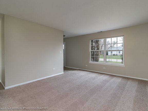 3rd image of 4203 Hale Ln